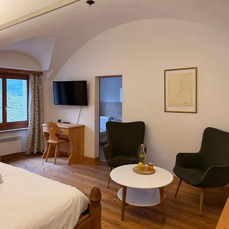 Hotel Corona 3*