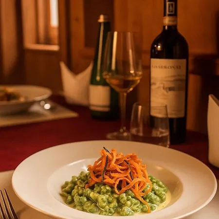 Hotel Corona 호텔 3*